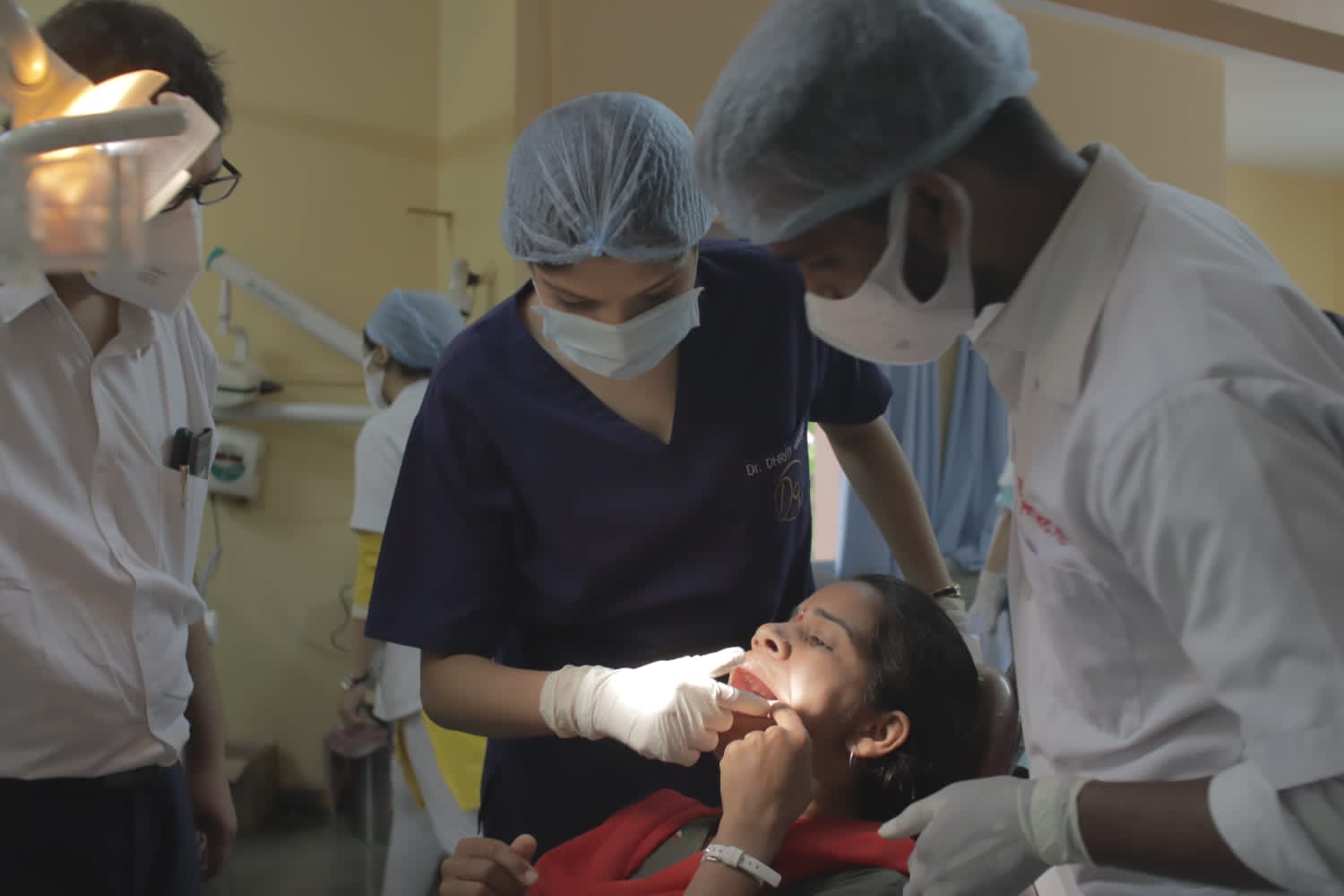 Dental treatment  | तीनशे रुग्णांवर मोफत  दंत उपचार | रामकृष्ण मठ दंतउपचार विभाग व  रोटरी क्लब ऑफ पुणे चा उपक्रम