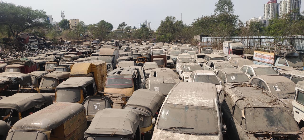 Confiscated vehicles | जप्त केलेल्या बेवारस गाड्यांचा होणार ई लिलाव 