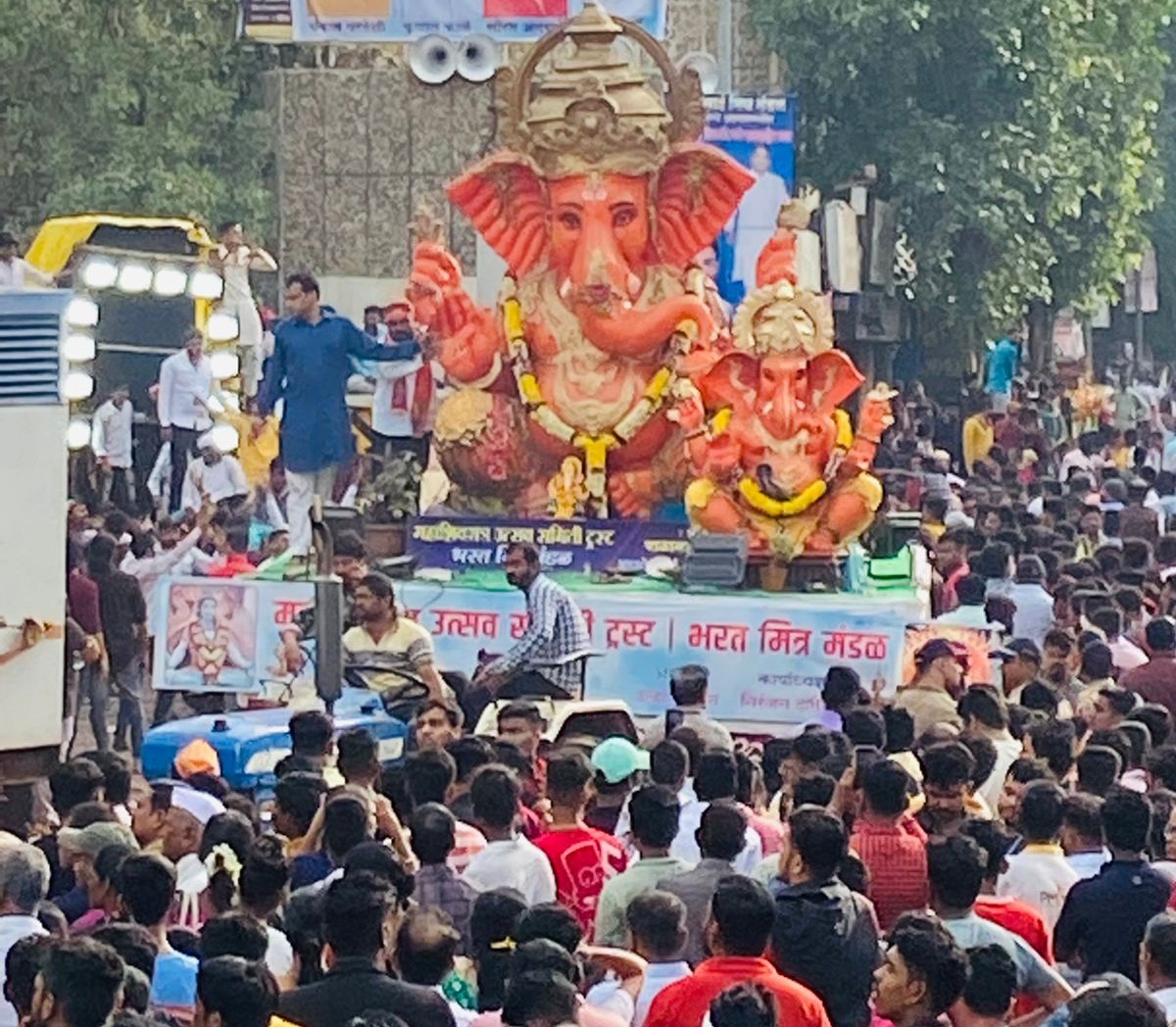 Ganesha idols Immersion | हौद आणि टाक्यात 3 लाखाहून अधिक गणेश मूर्तीचे विसर्जन  | 4 लाख किलोहून अधिक निर्माल्य जमा 