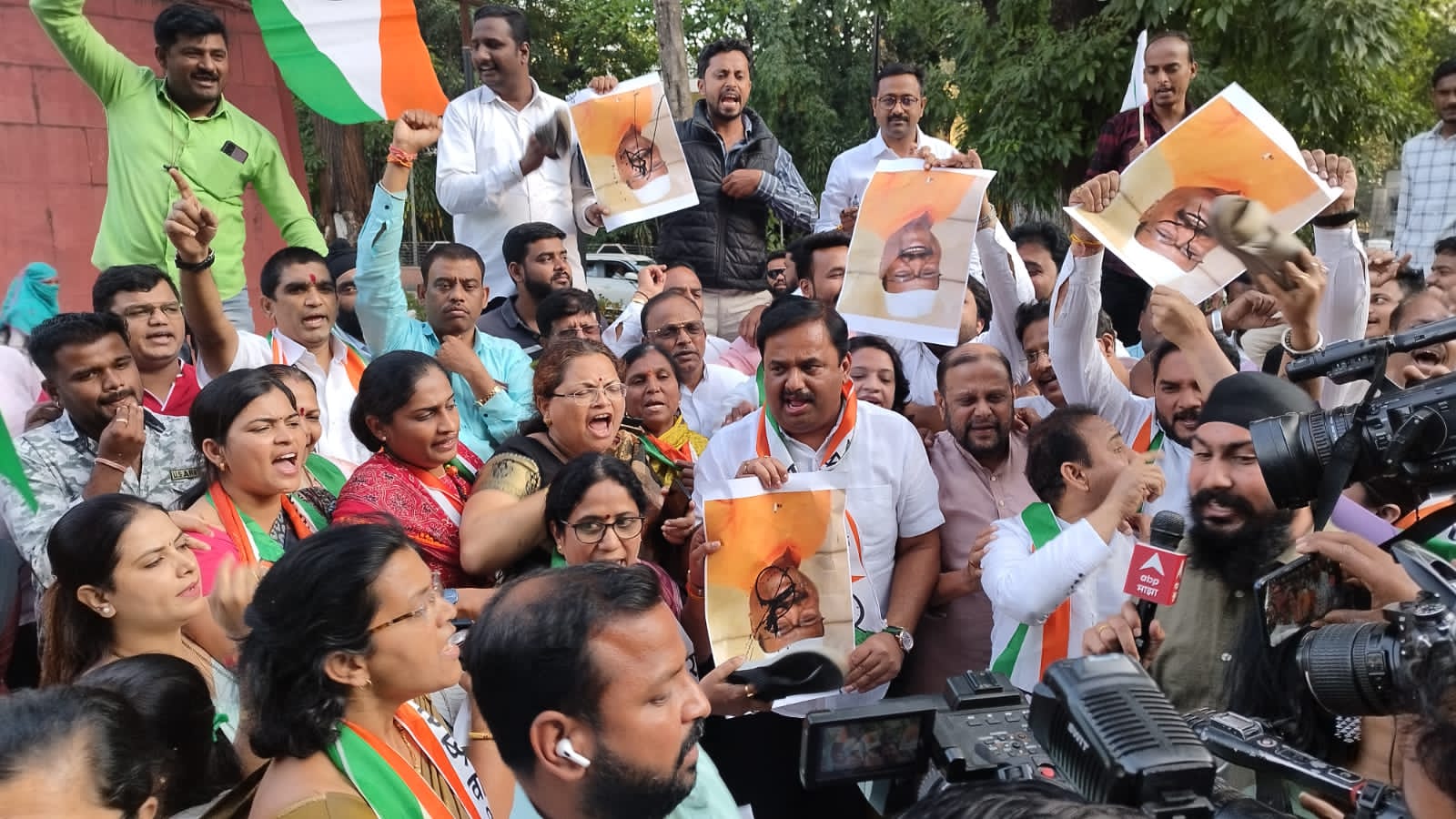 Abdul Sattar Vs NCP | Pune | अब्दुल सत्तार यांच्या विरोधात पुणे शहर राष्ट्रवादी काँग्रेस पार्टीचे “जोडे मारो आंदोलन”