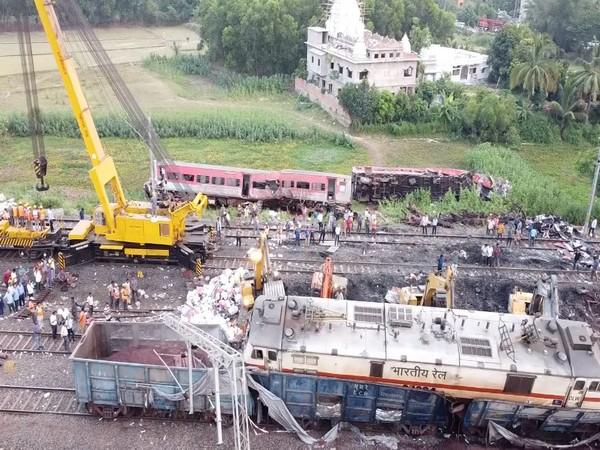 Odisha Train Tragedy Hindi summary |  ओडिशा ट्रेन दुर्घटना |  कारणों का पता नहीं चला है ; तो हमें इससे क्या सीखना चाहिए?