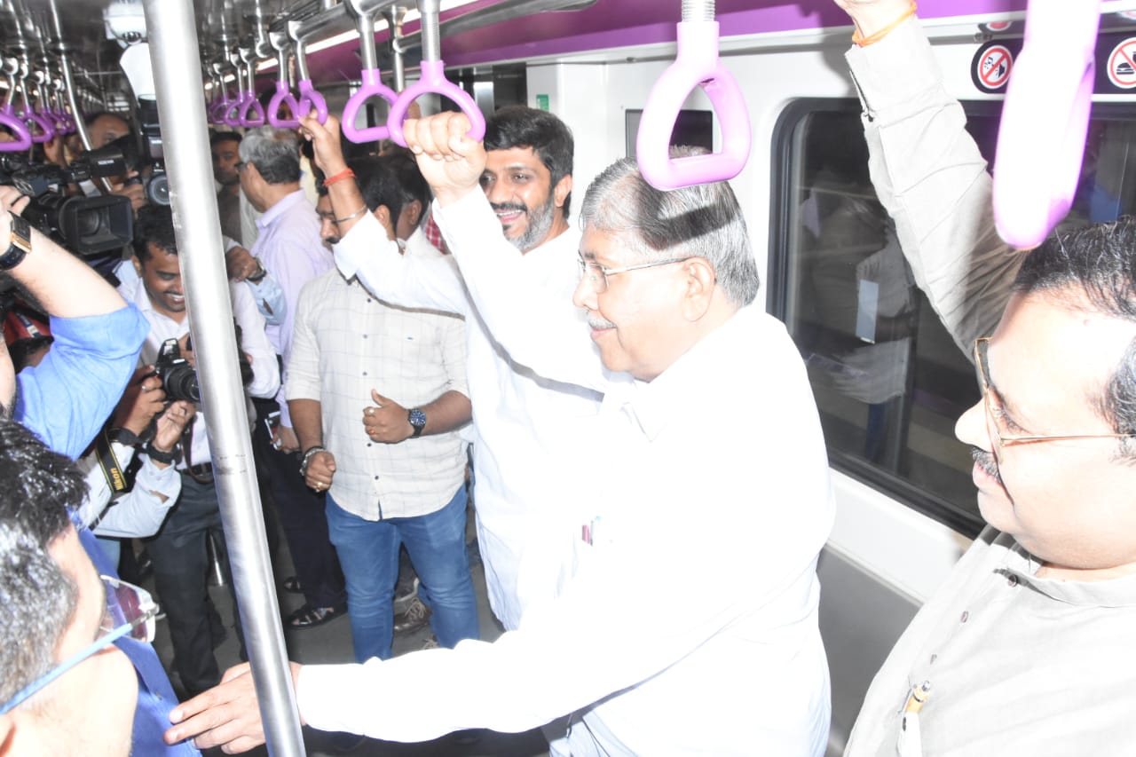 Pune Metro | Chandrakant Patil | पालकमंत्री चंद्रकांतदादा पाटील यांच्याकडून मेट्रोने प्रवास करण्याचे आवाहन
