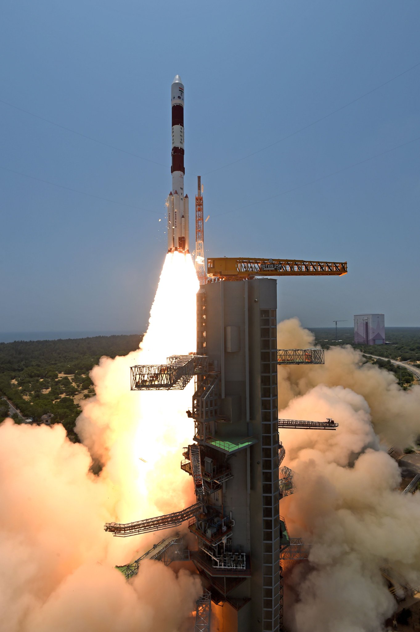 Aditya L 1 Mission | आदित्य-L1 मिशन | आदित्य L1 अंतराळयान चार टप्पे पूर्ण केल्यानंतर नियुक्त कक्षेत