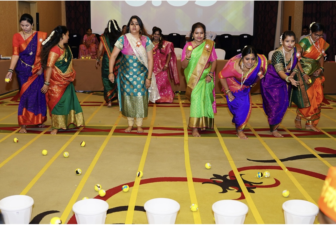 Sanskriti Marathi Mandal | Dubai | खेळ पैठणीच्या कार्यक्रमाला दुबईमध्ये महिलांचा उस्फूर्त प्रतिसाद