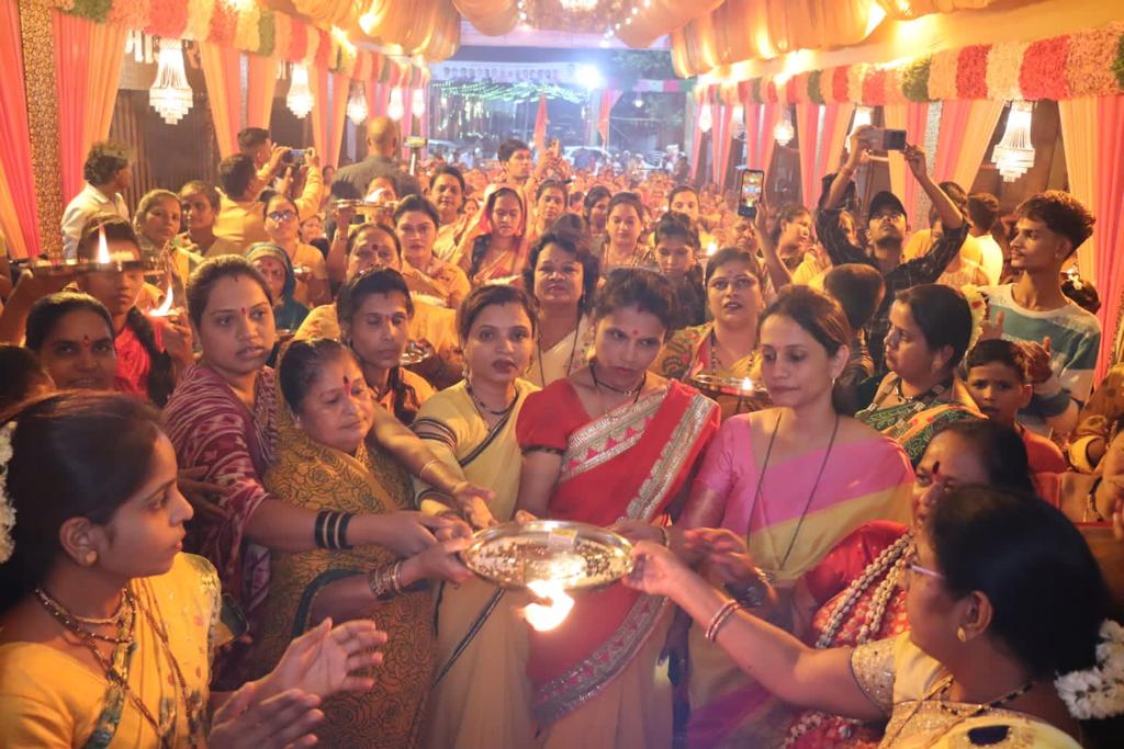 Archana Tushar Patil | काशेवाडीमध्ये शेकडो महिलांच्या हस्ते ‘महाआरती’