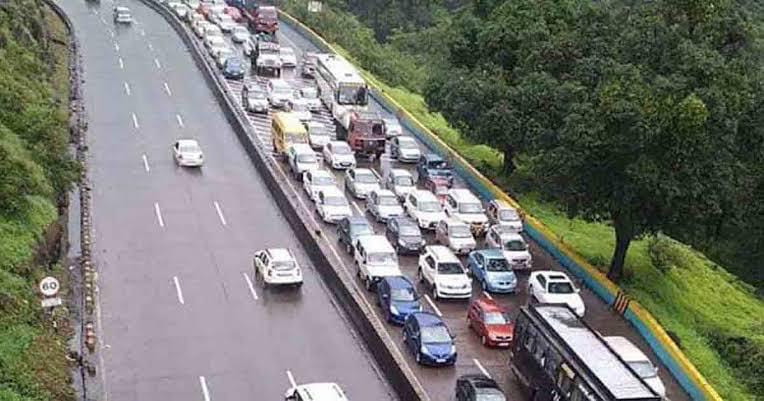 Mumbai-Pune Expressway | उद्या पुण्याहून मुंबईकडे जाणारी वाहतूक पूर्णत: बंद 