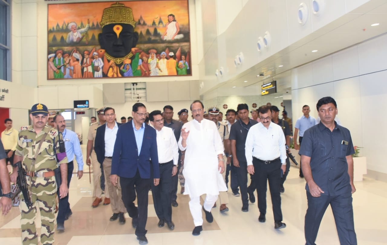 Pune Airport New Terminal News | विमानतळाच्या नवीन टर्मिनलद्वारे प्रवाशांना जागतिक दर्जाच्या सुविधा उपलब्ध करुन द्याव्या | उपमुख्यमंत्री अजित पवार