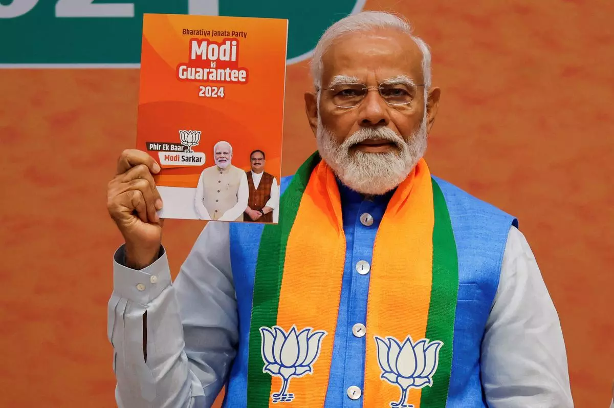 BJP Manifesto 2024 | भाजपचे संकल्पपत्र ‘विकसित भारता’चा रोड मॅप | माधव भांडारी