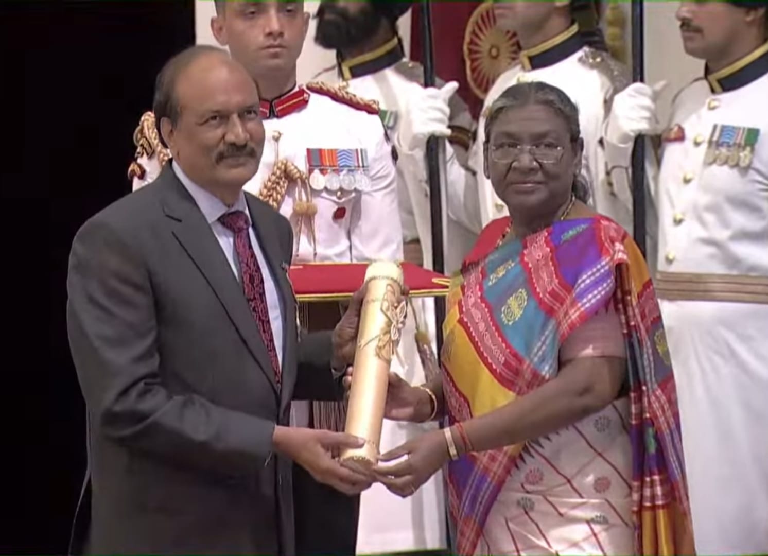 Padma Award | महाराष्ट्रातील सहा मान्यवरांना ‘पद्म पुरस्कार’ प्रदान   | तीन मान्यवरांना पद्म भूषण, तर तीन मान्यवरांना पद्मश्री पुरस्काराने सन्मानित