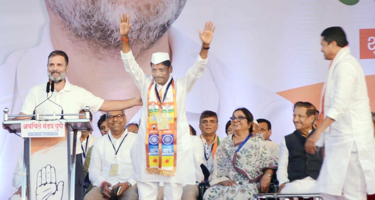 Rahul Gandhi in Pune | मोदींनी पंतप्रधान पदाची आब राखली नाही | काँग्रेस नेते राहुल गांधी यांची टीका